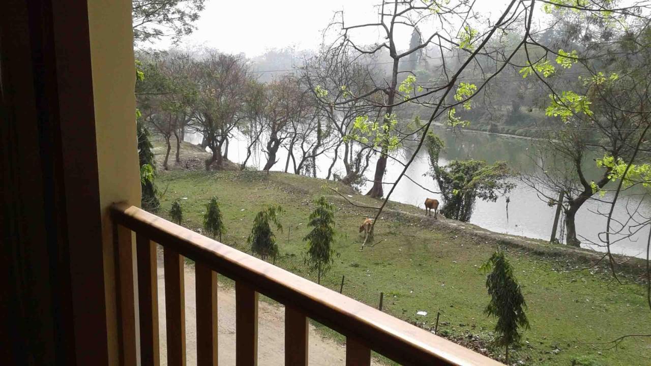 Zizina Otis Resort Guwahati Extérieur photo